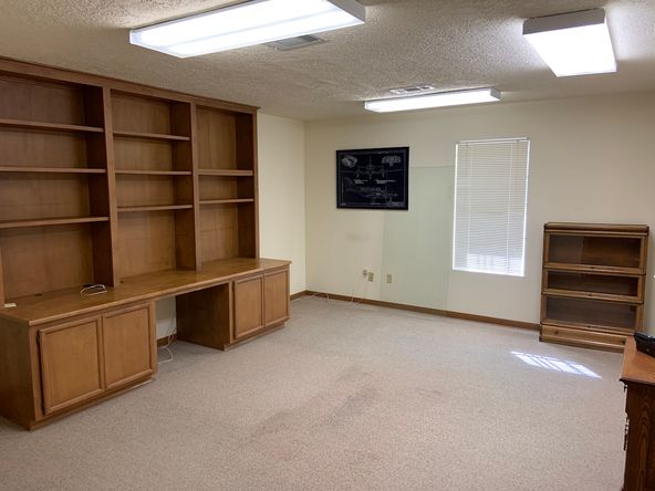 Office Building on Odom: 4749 Odom Rd, Beaumont, TX 77706
